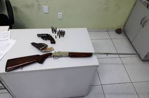 Idoso é preso por porte ilegal de arma de fogo no litoral do Piauí (Foto: -)