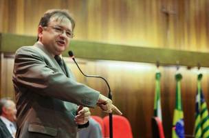 Governo avisa que não vai dar aumento para professores (Foto: -)