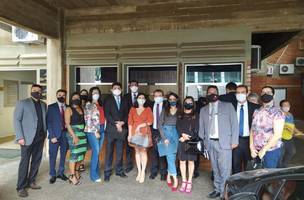 Advogados e advogadas realizam ato público visando atendimento mais célere no Tribunal de Justiça do Piauí (Foto: -)