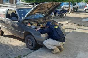 Homem de 34 anos é preso suspeito de comprar veículo roubado na internet (Foto: -)