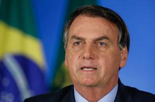 Bolsonaro vota no segundo turno das eleições municipais no Rio (Foto: -)