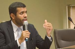 Procurador da Ajuspi orienta consumidor sobre compras no período natalino (Foto: -)