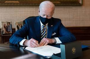 Biden assina medidas para reunir famílias separadas por políticas de Trump (Foto: -)