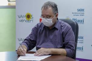 Secretário Florentino Neto anuncia ampliação de leitos covid-19 no HEDA (Foto: -)