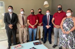 Reunião reafirma parceria entre AJUSPI, Ronald’s Instrutores de Tiro e KRAC Esporte Clube, com a concessão de desconto de 36% para associados (Foto: -)