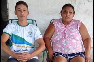 Sem energia elétrica, mãe e filho que estudam na mesma escola superam dificuldades do ensino online (Foto: -)