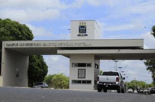 UFPI abre inscrições para processos seletivos com salários de até R$ 6,4 mil; veja editais (Foto: -)