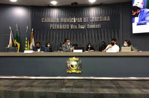 Empresário diz que atuava no transporte público mesmo depois de ser desclassificado em licitação (Foto: -)