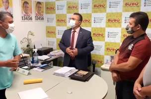 Trabalhadores cobram por direitos em caso de rescisão de contrato entre prefeitura e empresas (Foto: -)