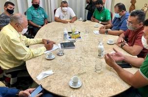 Em encontro com prefeito, motoristas e cobradores solicitam pagamento imediato de salários (Foto: -)