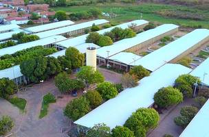 UFPI abre inscrições para processo seletivo com salários de até R$ 5,8 mil; veja edital (Foto: -)