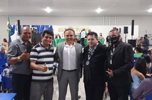 Ex-prefeito Marquinhos Chaves recebe medalha Mérito Municipal em Parnaíba (Foto: -)