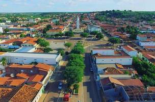 Prefeito decreta medidas restritivas e toque de recolher por aumento de casos de covid-19 (Foto: -)