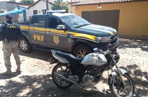 Motocicleta roubada em Brasília é recuperada pela PRF no interior do Piauí (Foto: -)