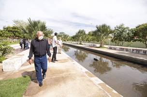 Dr. Pessoa diz que vai inaugurar decoração de Natal na primeira semana de dezembro (Foto: -)