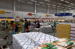 Shoppings e Supermercados abrem nesta sexta-feira em horários especiais (Foto: -)