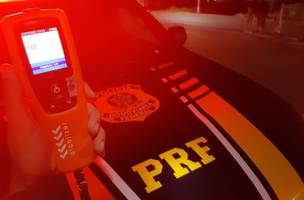Jovem é preso por dirigir com índice de embriaguez 25 vezes acima do permitido (Foto: -)