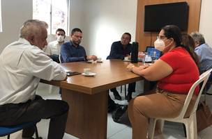 Comitê avalia situação dos desabrigados que estão em escolas de Teresina (Foto: -)
