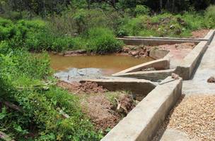 Prefeitura de Teresina executa obra de construção de bueiro duplo na zona Sudeste (Foto: -)