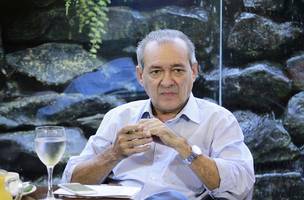 Juiz concede prisão domiciliar ao jornalista Arimatéia Azevedo (Foto: -)
