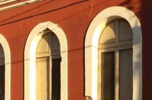 Governo e construtora ignoram Iphan e seguem obra de prédio histórico em Floriano (Foto: -)