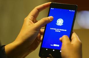 IBGE: desemprego cai e fica em 10,5% no trimestre encerrado em abril (Foto: -)