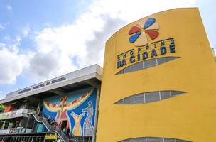 Shopping da Cidade fica 15 horas sem energia elétrica por falta de pagamento (Foto: -)