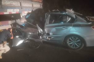 Motorista morre depois de colidir carro em traseira de caminhão na BR 316 (Foto: -)
