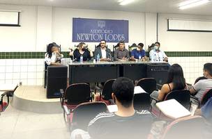 Presidente apresenta AJUSPI e Ajuspi Aspirantes para calouros da UFPI (Foto: -)