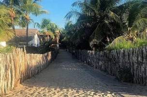 Prefeito de Cajueiro da Praia baixa decreto que restringe trânsito de Barra Grande (Foto: -)