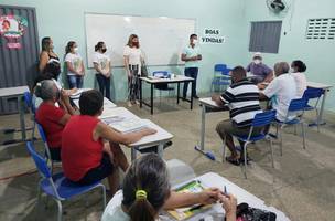 Tribunal Regional Federal decide manter Programa de Alfabetização de Jovens e Adultos (Foto: -)
