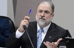 Aras critica "organizações criminosas" que tentam sabotar PGR (Foto: -)