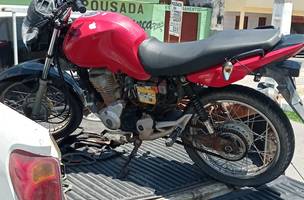 Veículo com restrição de roubo é recuperado pela polícia em Luís Correia (Foto: -)