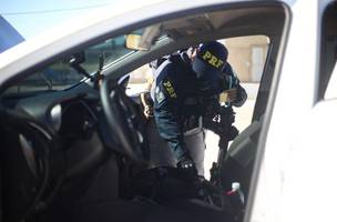PRF encontra mais de R$ 24 mil em veículo e prende motorista por Lavagem de Dinheiro (Foto: -)