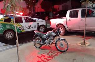 Adolescente é preso por furto de motocicleta em Simplício Mendes (Foto: -)